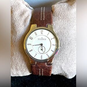 Skagen Denmark Men’s Watch w/ leather band